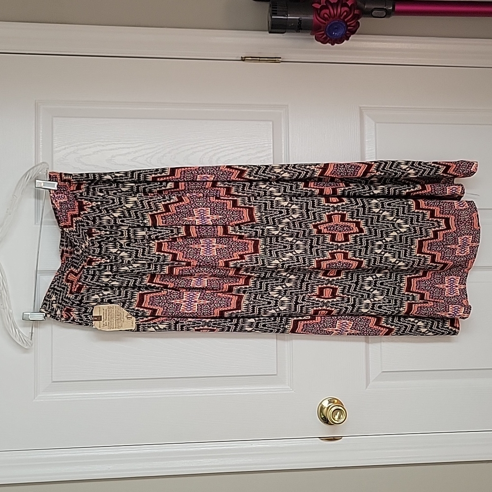 Democracy skirt patterned size small